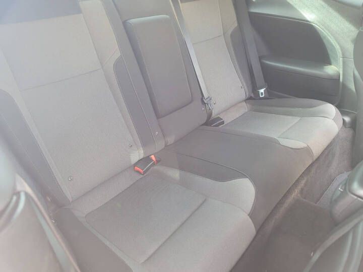 2015 Dodge Challenger Image 13