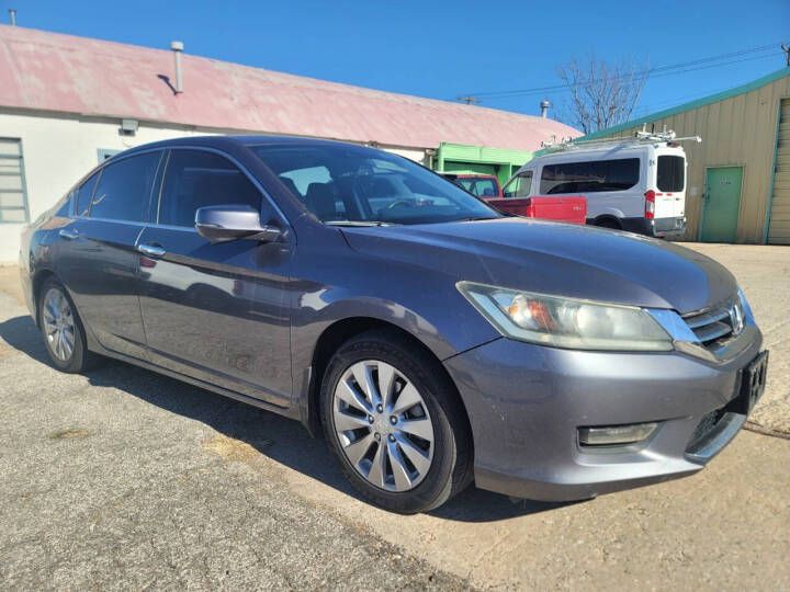 2015 Honda Accord Image 1