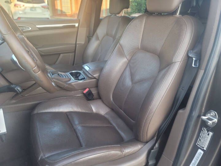 2014 Porsche Cayenne Image 7