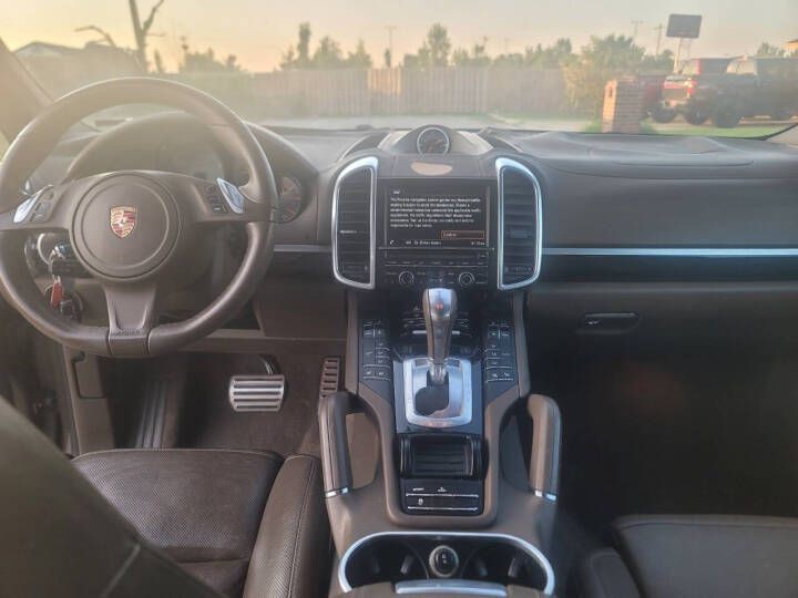 2014 Porsche Cayenne Image 8