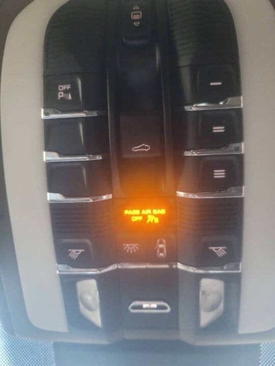 2014 Porsche Cayenne Image 19