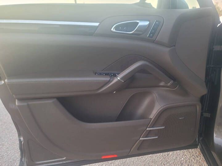 2014 Porsche Cayenne Image 23