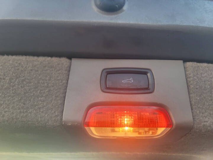 2014 Porsche Cayenne Image 25