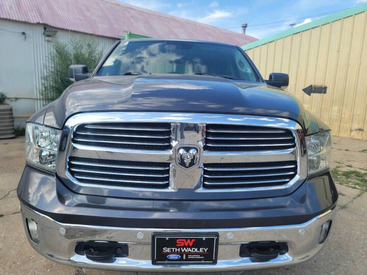 2016 RAM 1500 Image 2
