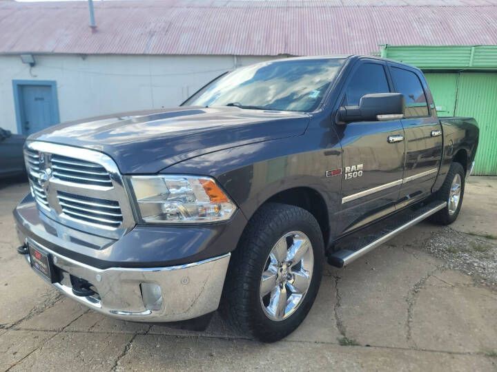 2016 RAM 1500 Image 3