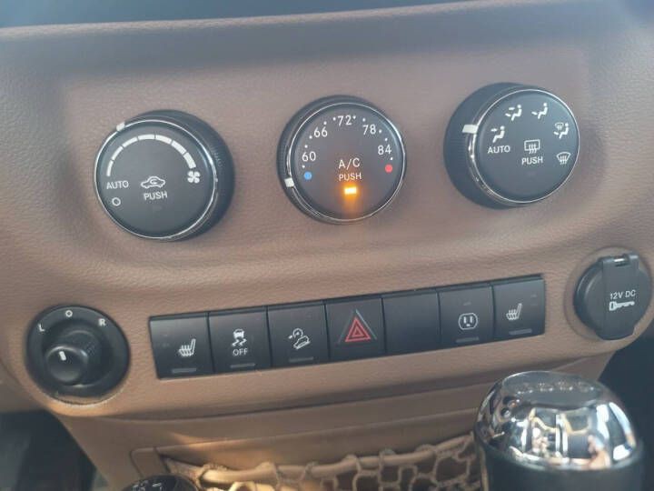 2016 Jeep Wrangler Unlimited Image 14
