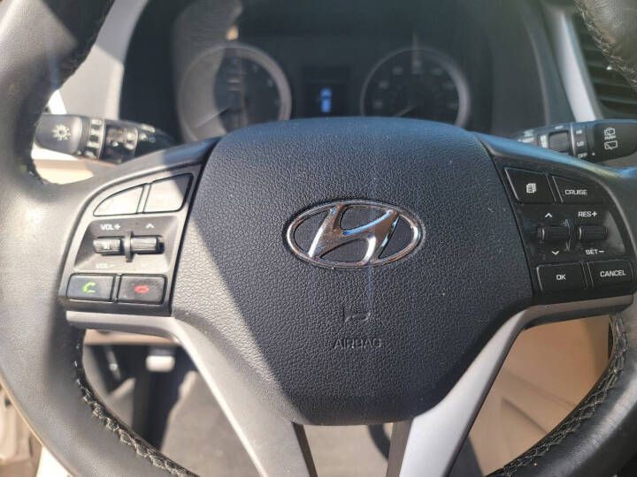 2016 Hyundai Tucson Image 8