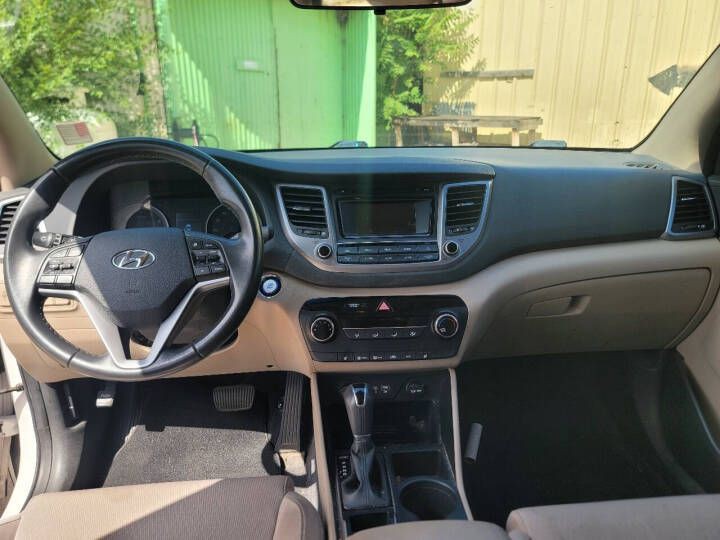 2016 Hyundai Tucson Image 10