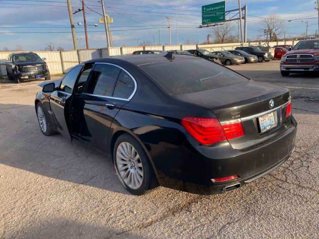 2012 BMW 7 Series Image 5