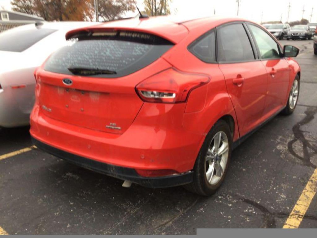 2016 Ford Focus Image 9