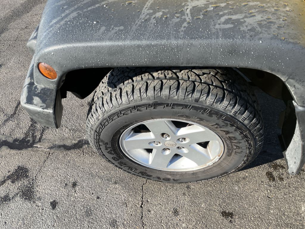 2007 Jeep Wrangler Image 2