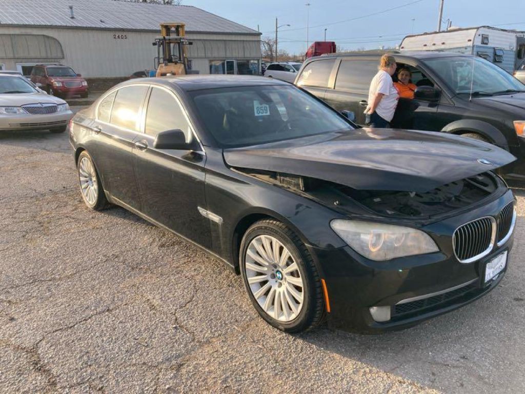 2012 BMW 7 Series 750i xDrive's photo