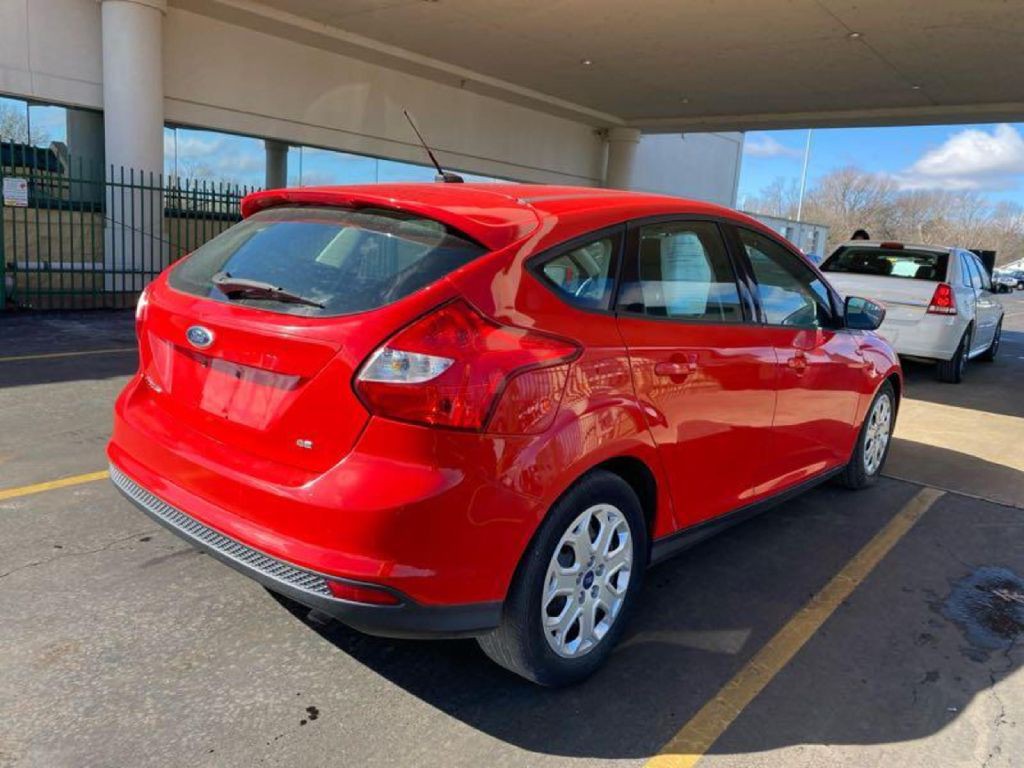 2012 Ford Focus Image 2