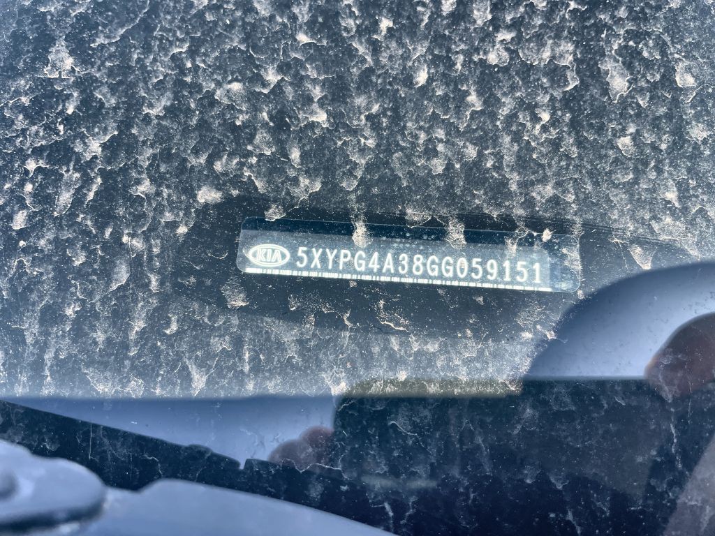 2016 Kia Sorento Image 2