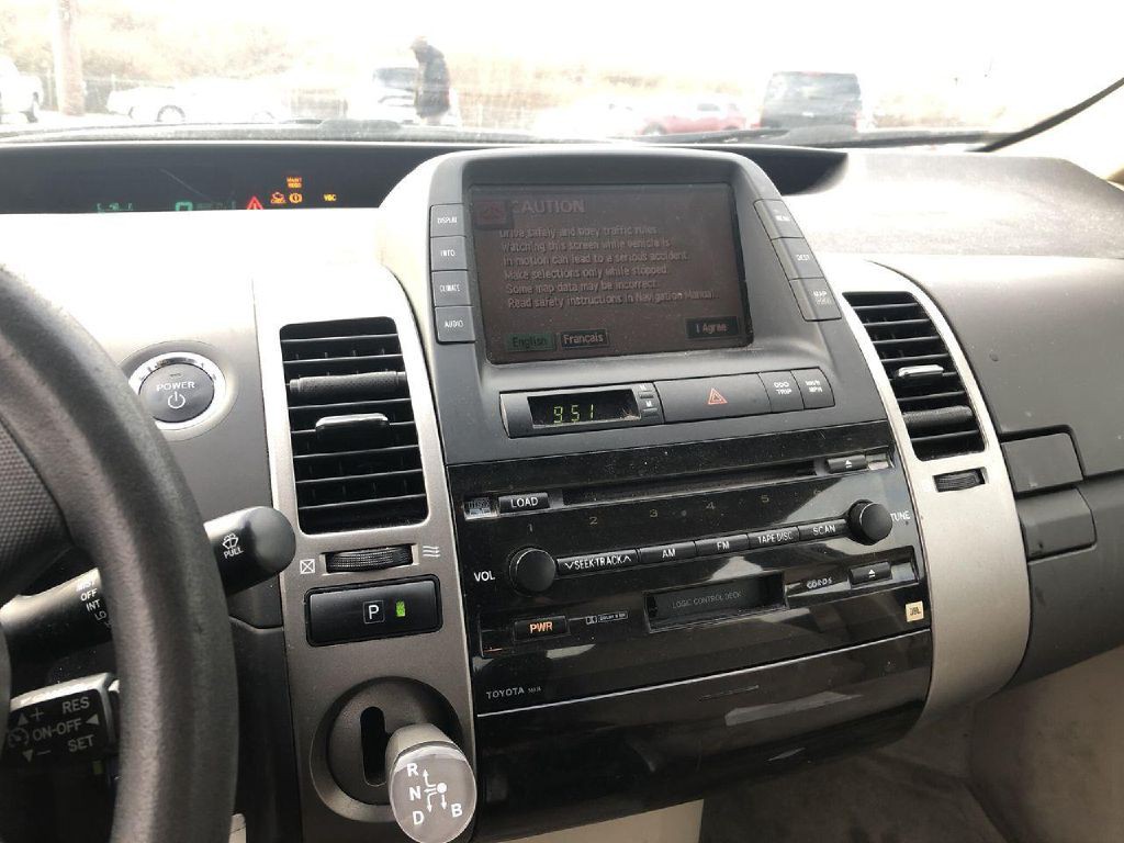 2004 Toyota Prius Image 7