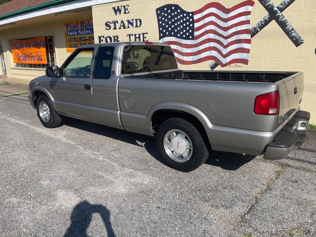 2002 GMC Sonoma Image 4
