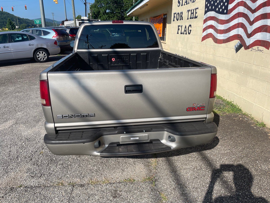 2002 GMC Sonoma Image 7