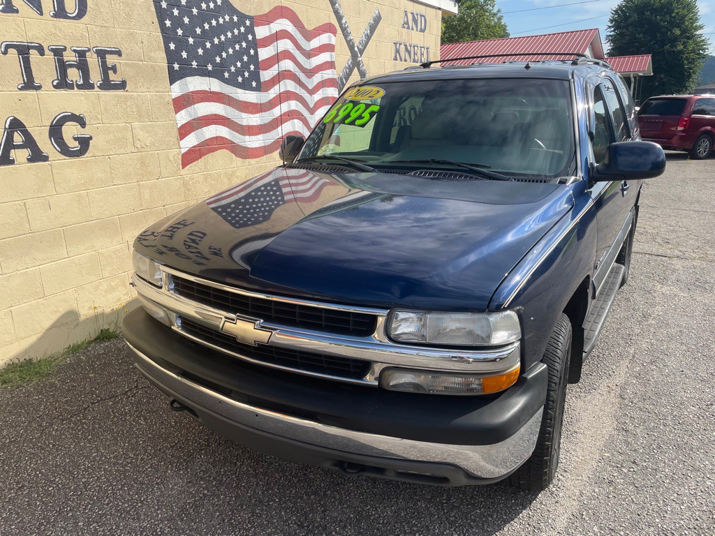 2002 Chevrolet Tahoe Image 3