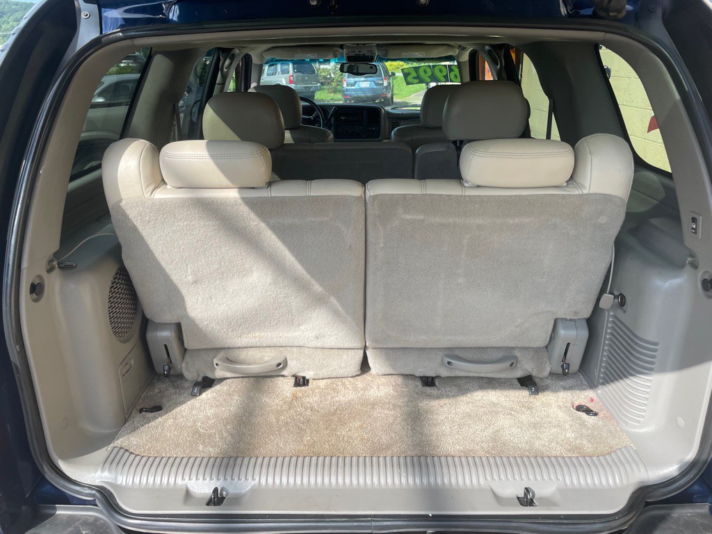 2002 Chevrolet Tahoe Image 8