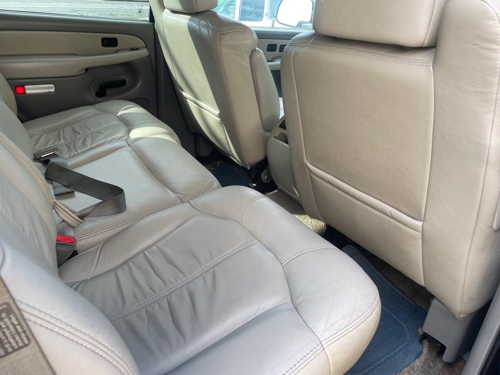 2002 Chevrolet Tahoe Image 15