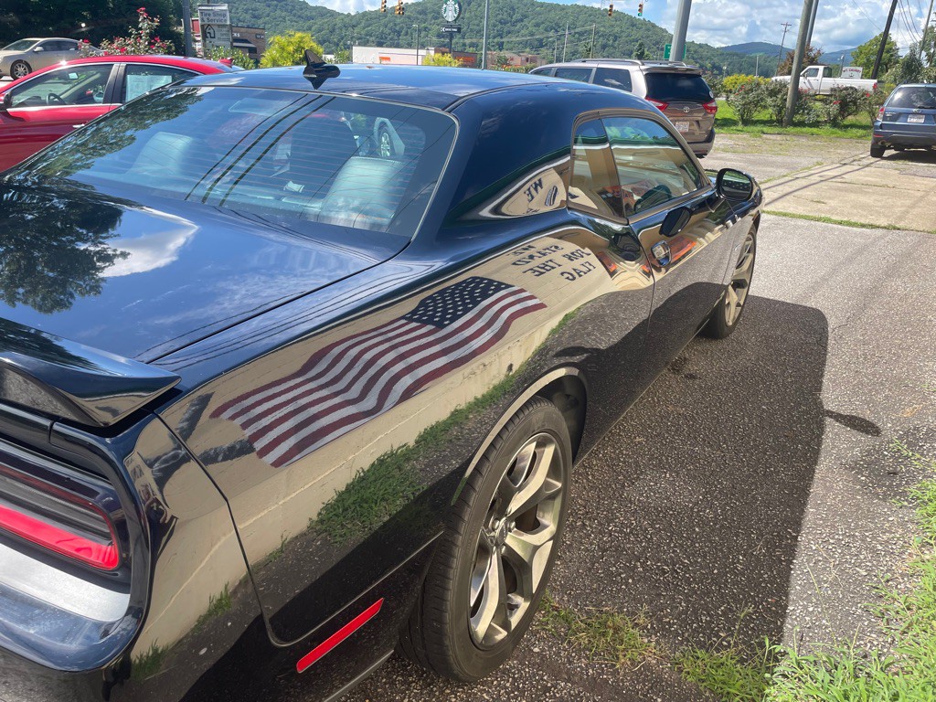 2015 Dodge Challenger Image 6