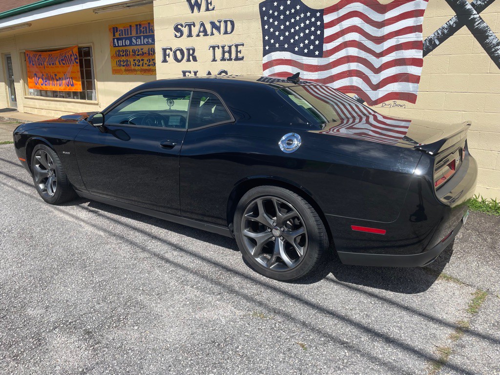 2015 Dodge Challenger Image 7
