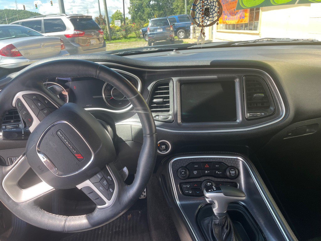 2015 Dodge Challenger Image 11