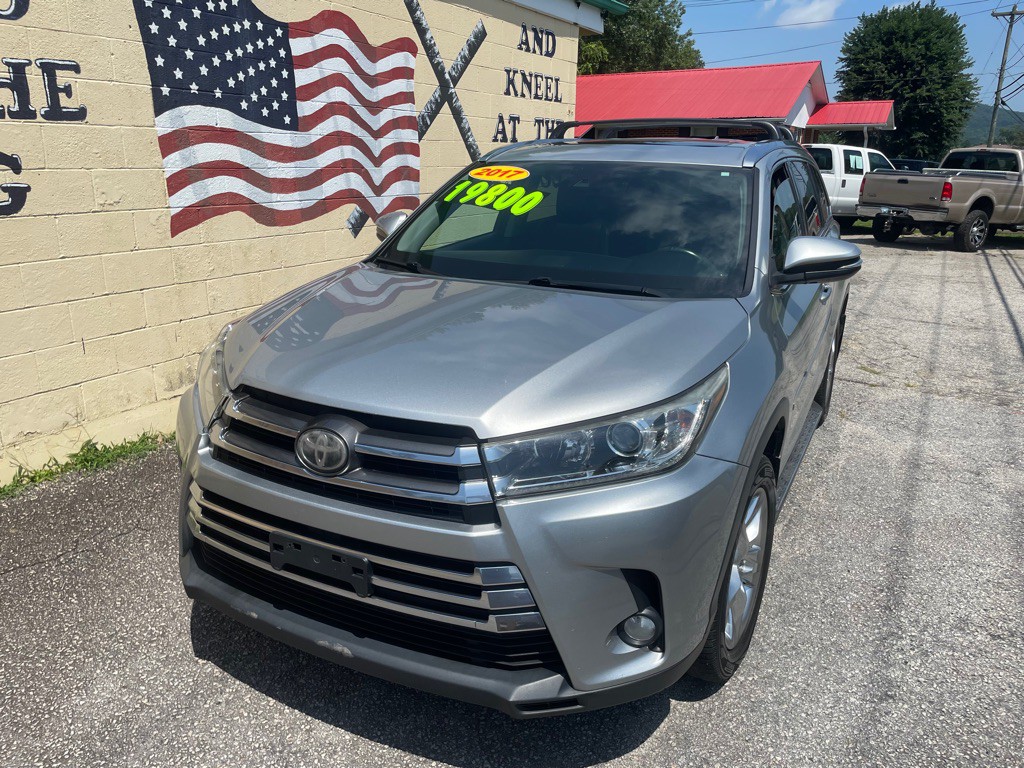 2017 Toyota Highlander Image 2
