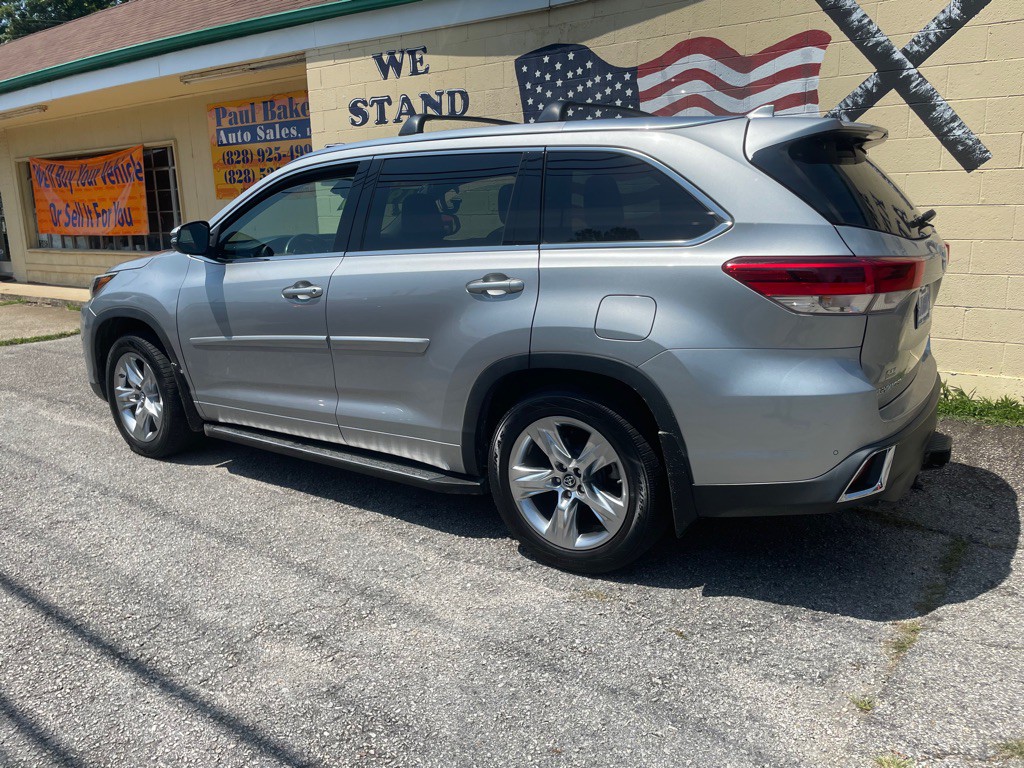 2017 Toyota Highlander Image 7