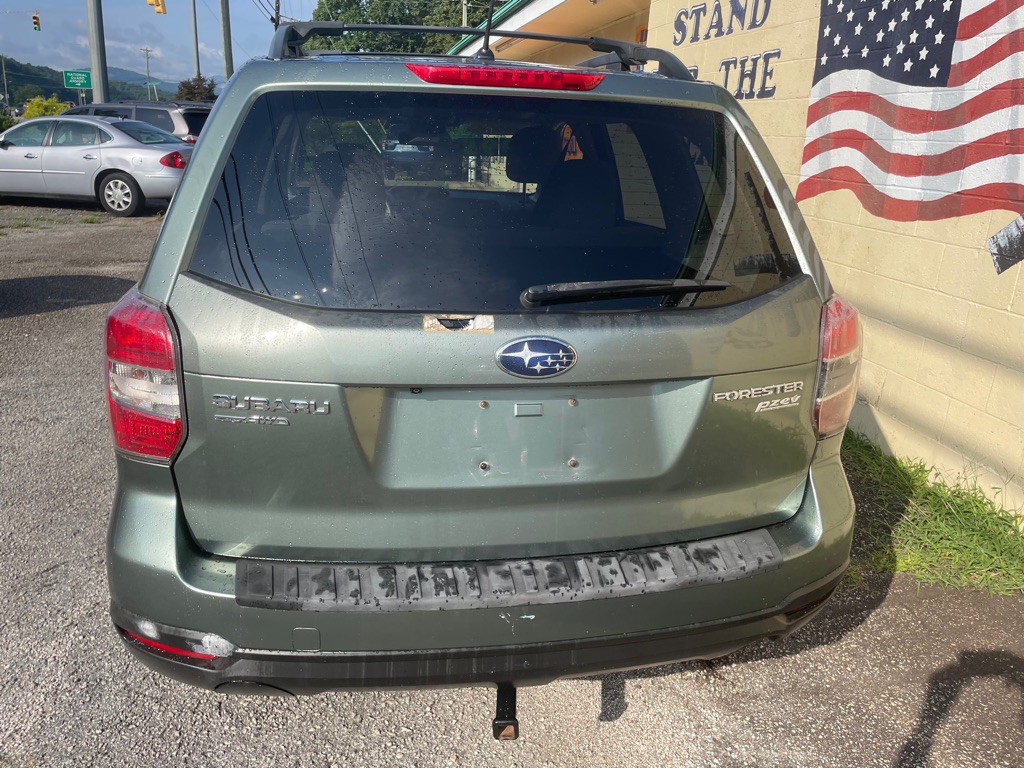 2014 Subaru Forester Image 8