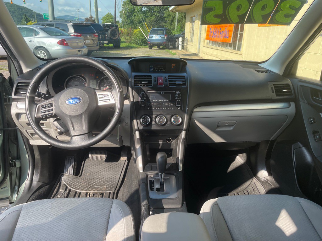 2014 Subaru Forester Image 9
