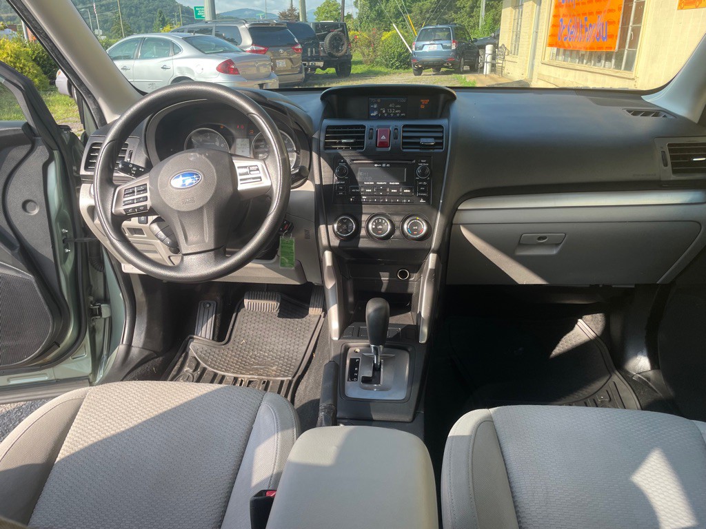 2014 Subaru Forester Image 11