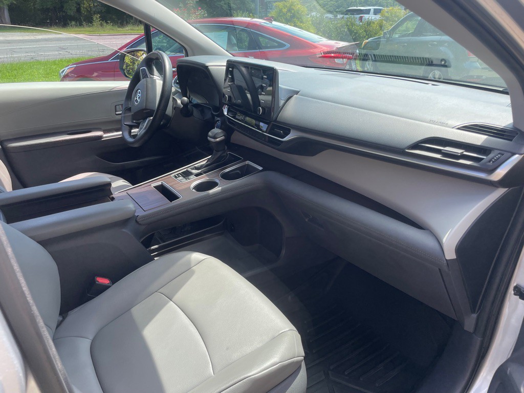 2021 Toyota Sienna Image 8