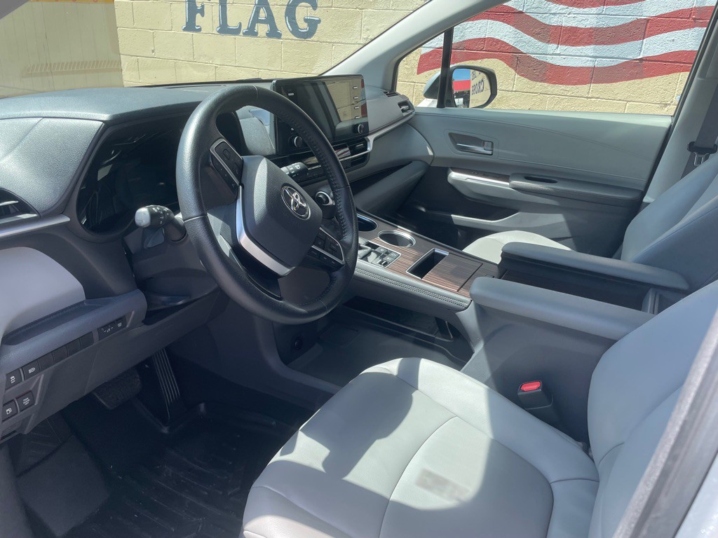 2021 Toyota Sienna Image 10