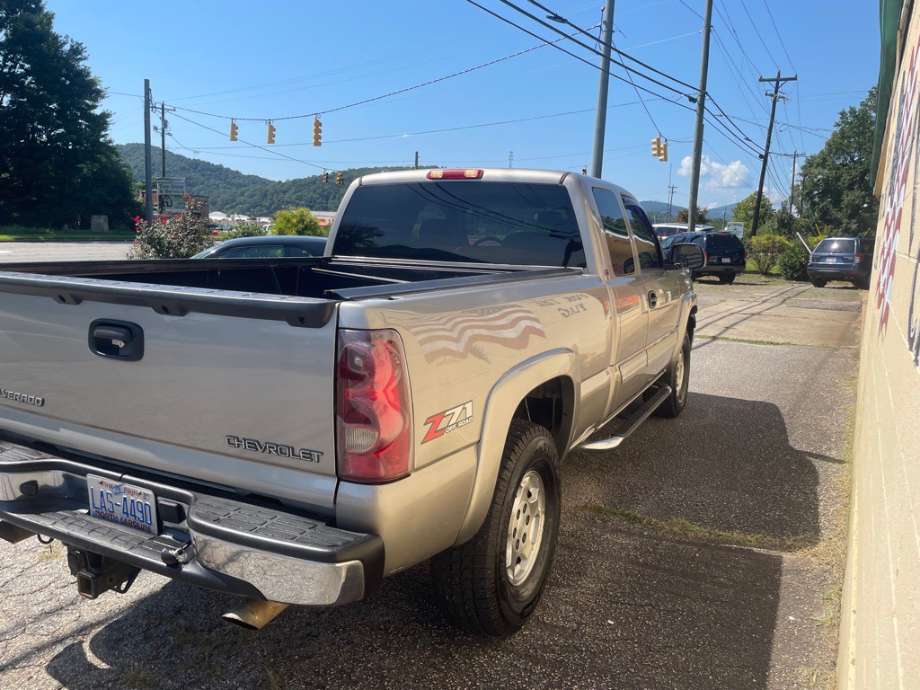 2003 Chevrolet Silverado 1500 Image 6