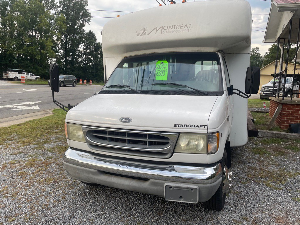 2002 Ford Econoline Image 3