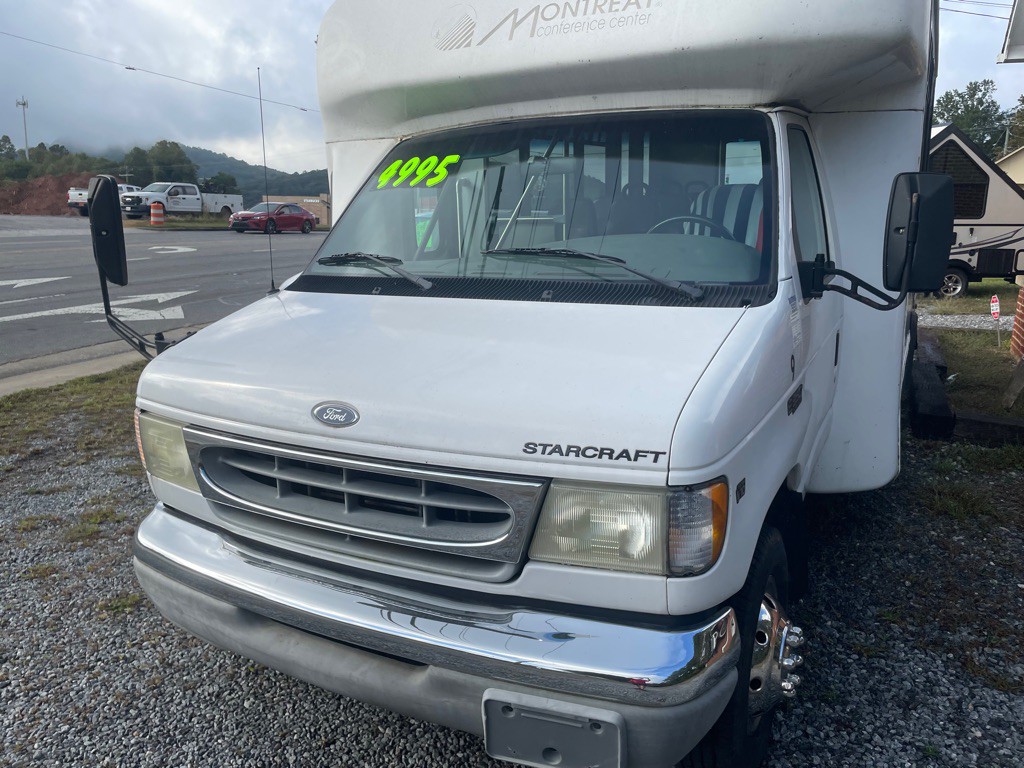 2002 Ford Econoline Image 3