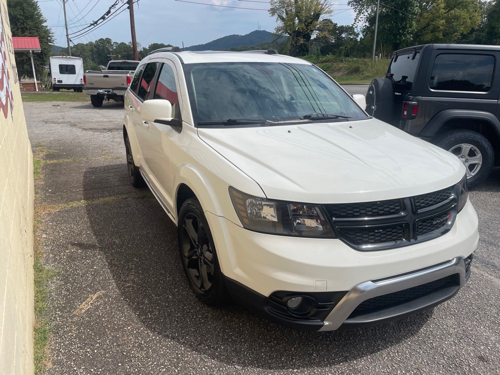 2020 Dodge Journey Image 2