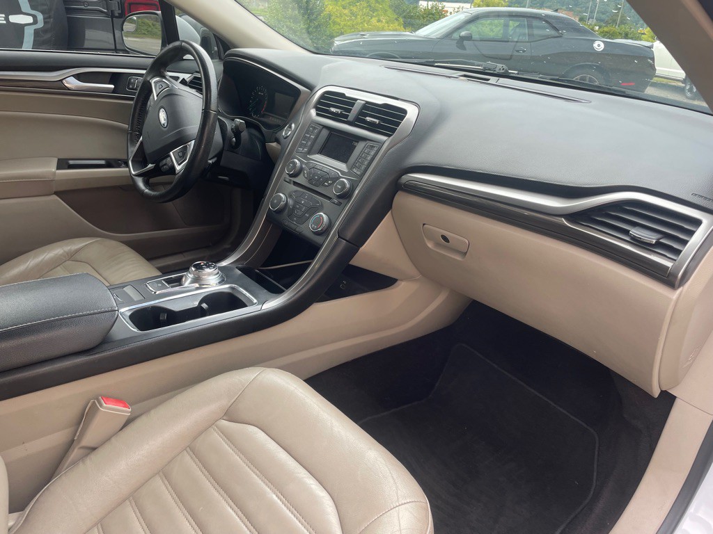 2017 Ford Fusion Image 9