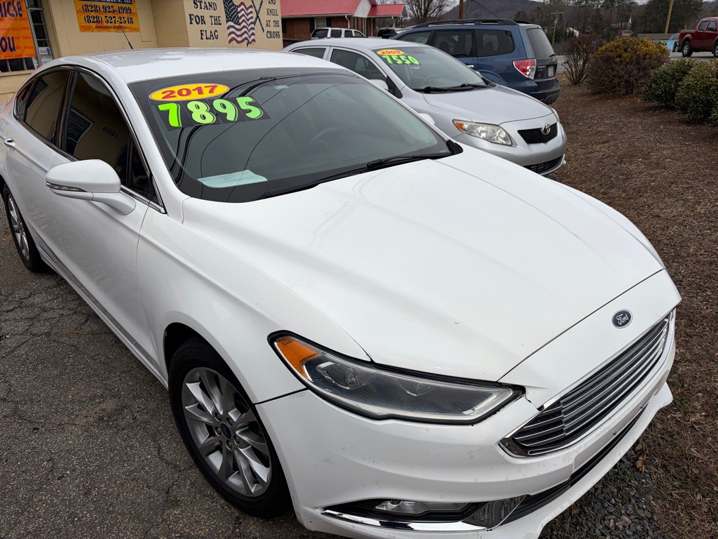 2017 Ford Fusion Image 1