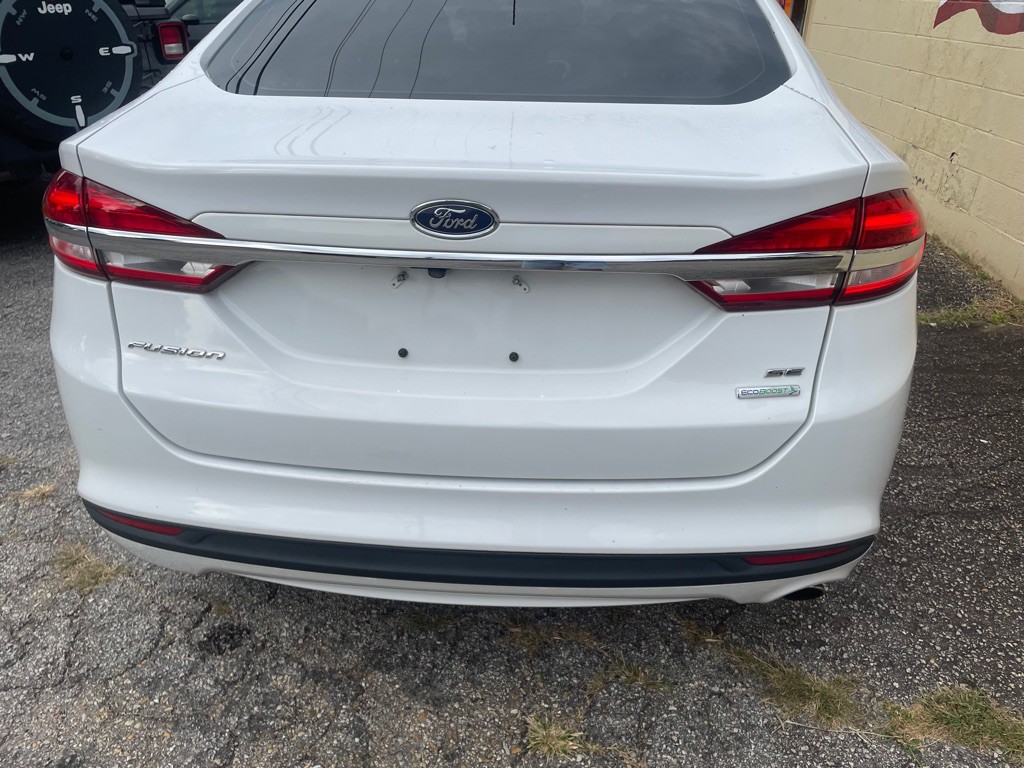 2017 Ford Fusion Image 8