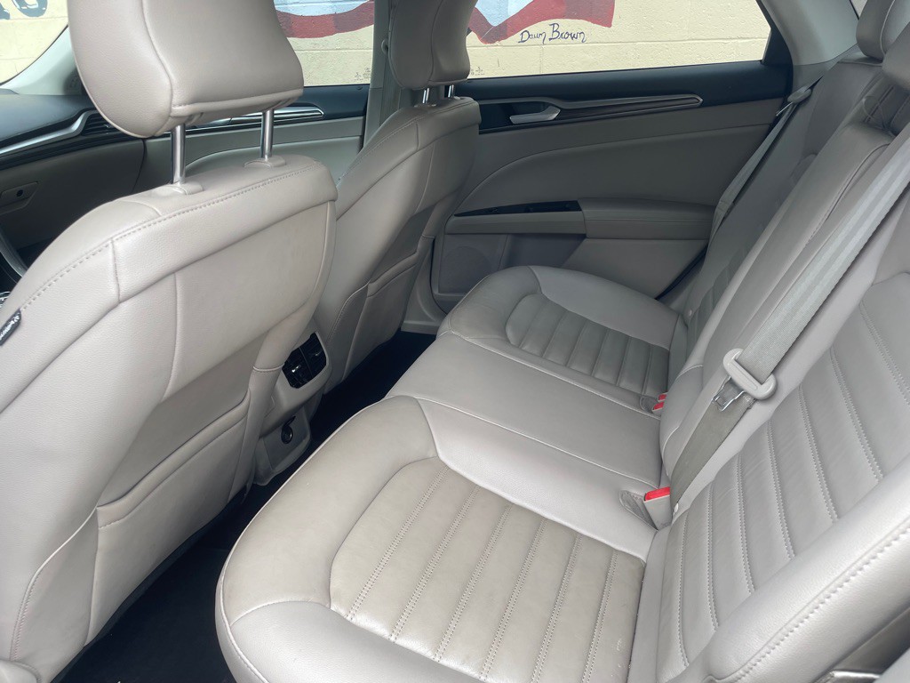 2017 Ford Fusion Image 13