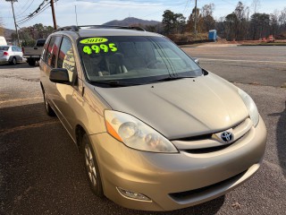 Image for 2010 Toyota Sienna CE ID: 7004029