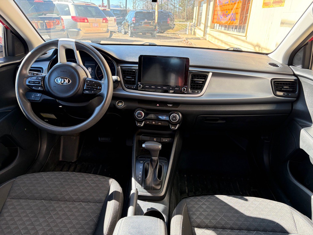 2021 Kia Rio Image 10