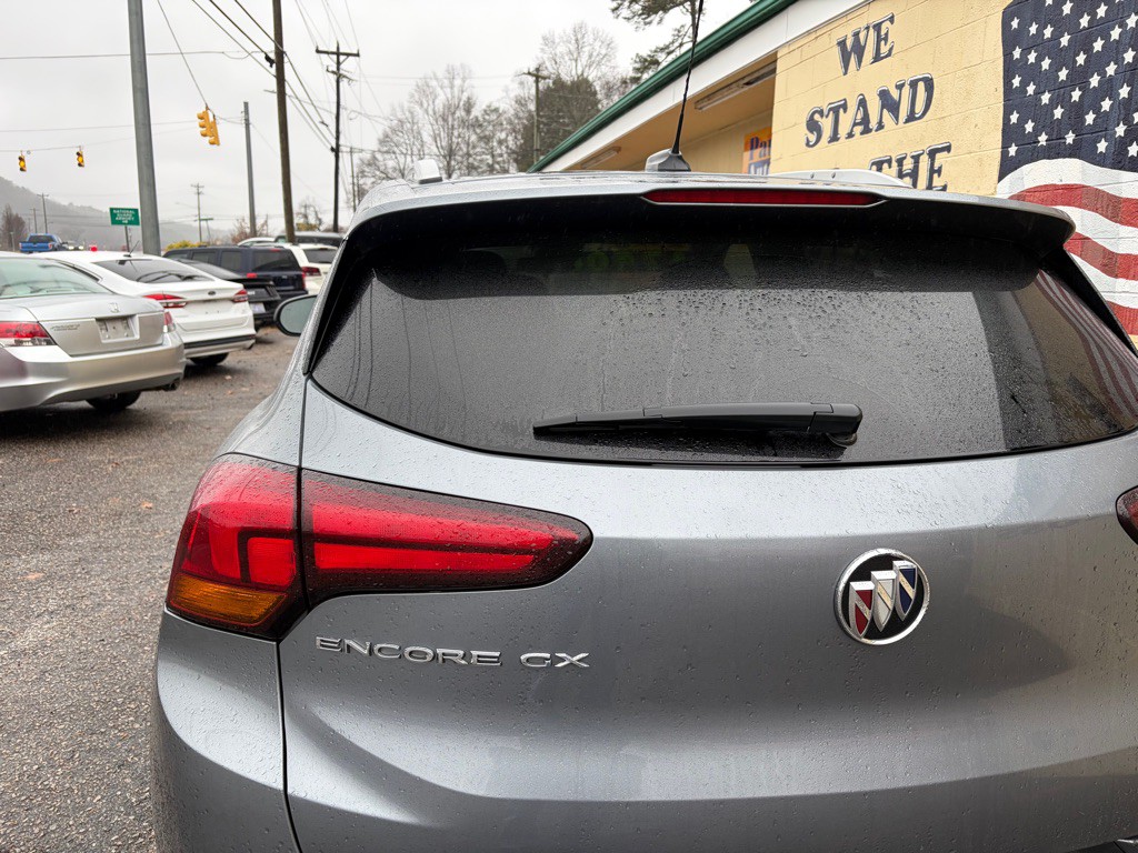 2022 Buick Enclave Image 8