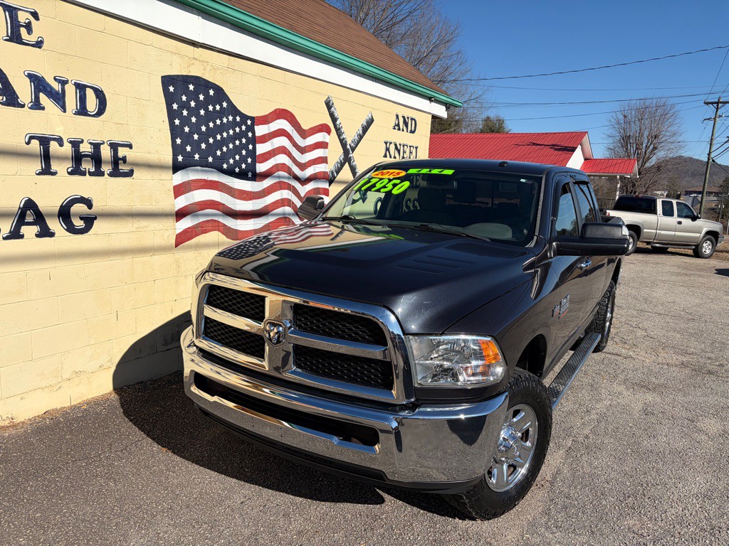2015 RAM 2500 Image 3