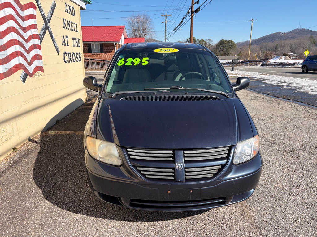 2007 Dodge Grand Caravan Image 2