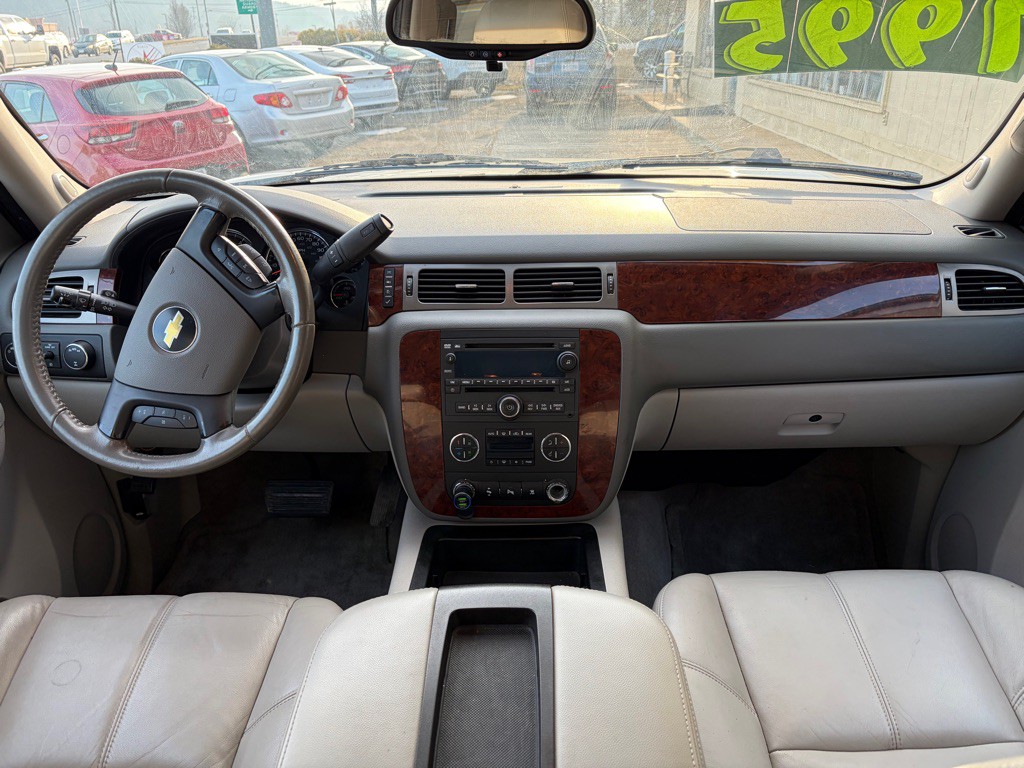 2010 Chevrolet Tahoe Image 11