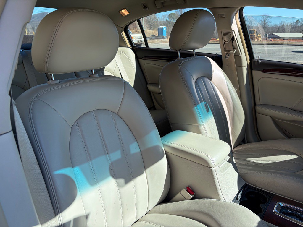 2009 Buick Lucerne Image 12