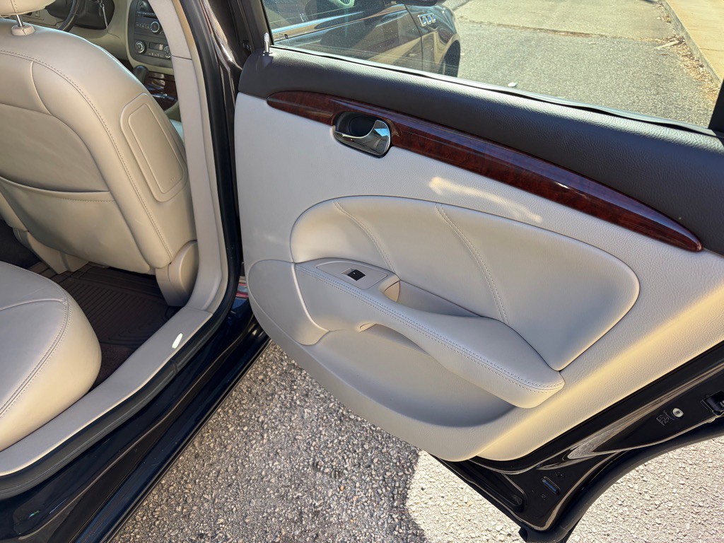 2009 Buick Lucerne Image 15